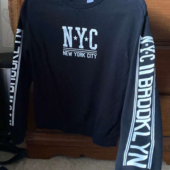 H&M long sleeve NYC-brooklyn shirt - Picture 4 of 4